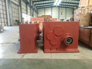 JC gearbox for twin screw