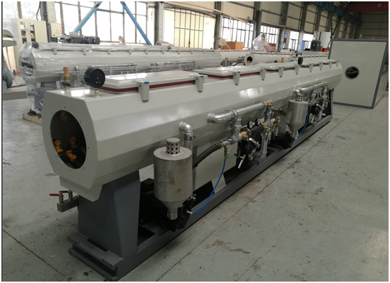 Vacuum tank for HDPE pipe extrusion machine