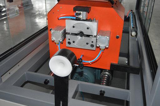 Dust free cutter device 