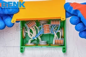 Standards for the materials of electrical junction boxes used in BENK machinery.
