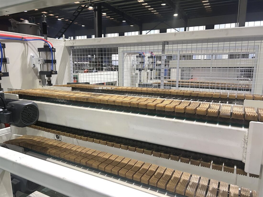 Automatic cutting machine for PVC pipe - BENK Machinery