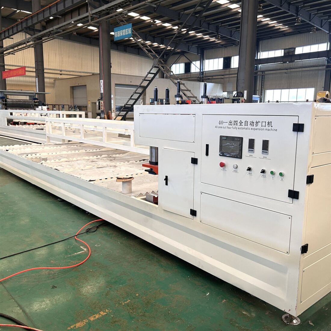 Four-track haul-off - four pipes running simultaneously - BENK Machinery
