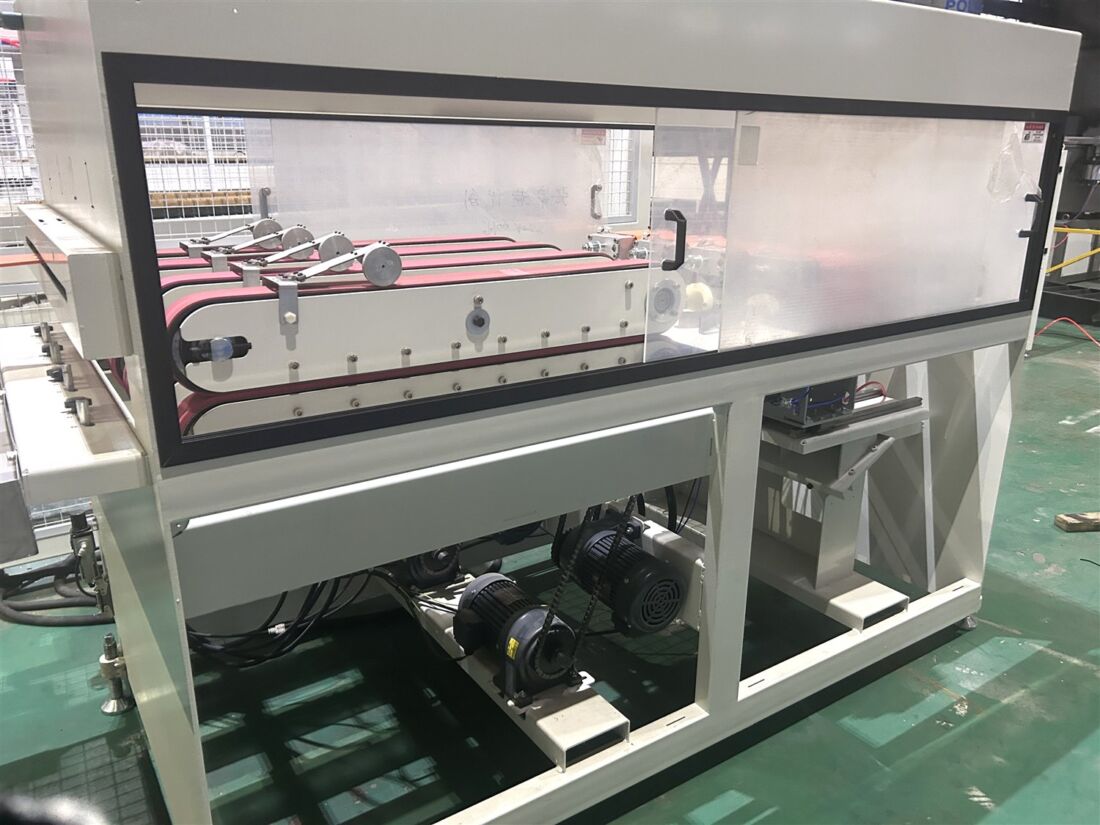 Counter-rotating parallel twin screw extruder - PVC powder direct extrusion - BENK Machinery