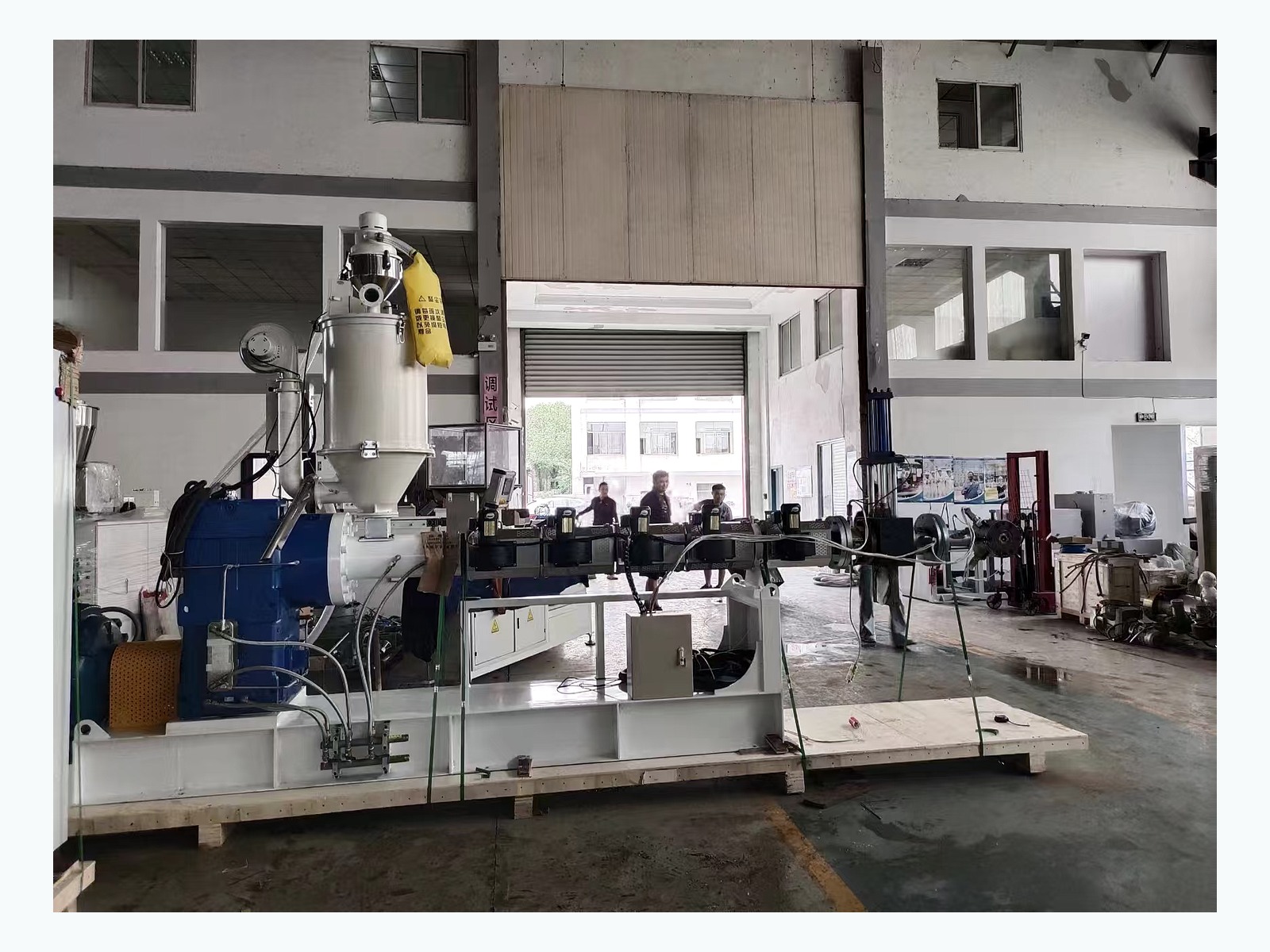 Inline extrusion and forming line