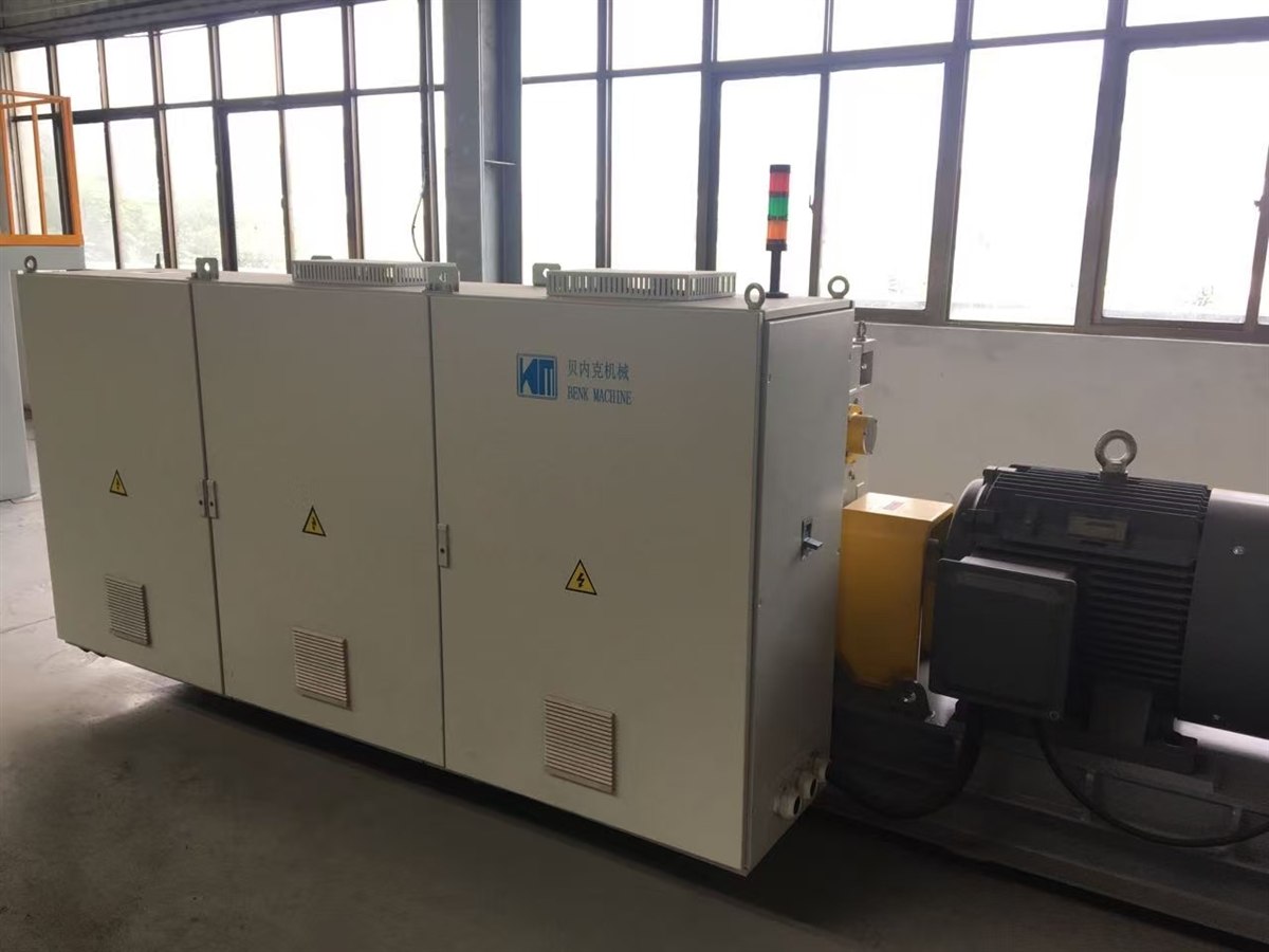 Single screw extruder with grooved feed section, AC motor and inverter
